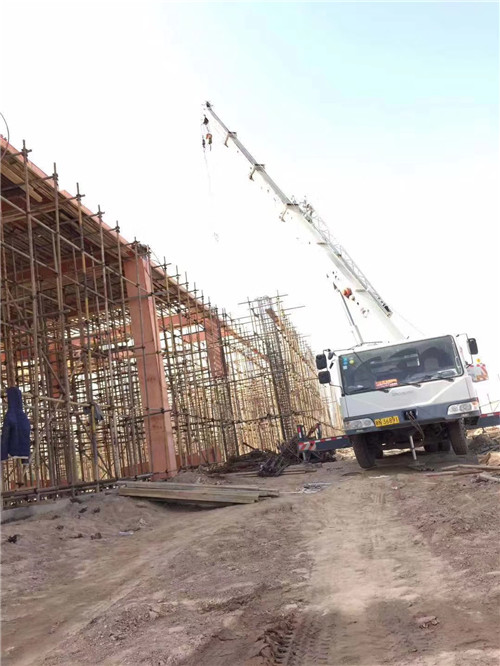 乐至县吊车作业的安全注意事项有哪些？